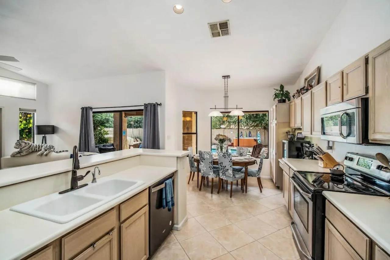 Beautiful Scottsdale Escape Heated Pool, Spa, & Putting Green Phoenix ABD